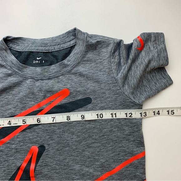 Nike Boys Dri Fit Gray Short Sleeve Shirt Size 5 Small - Picture 5 of 6